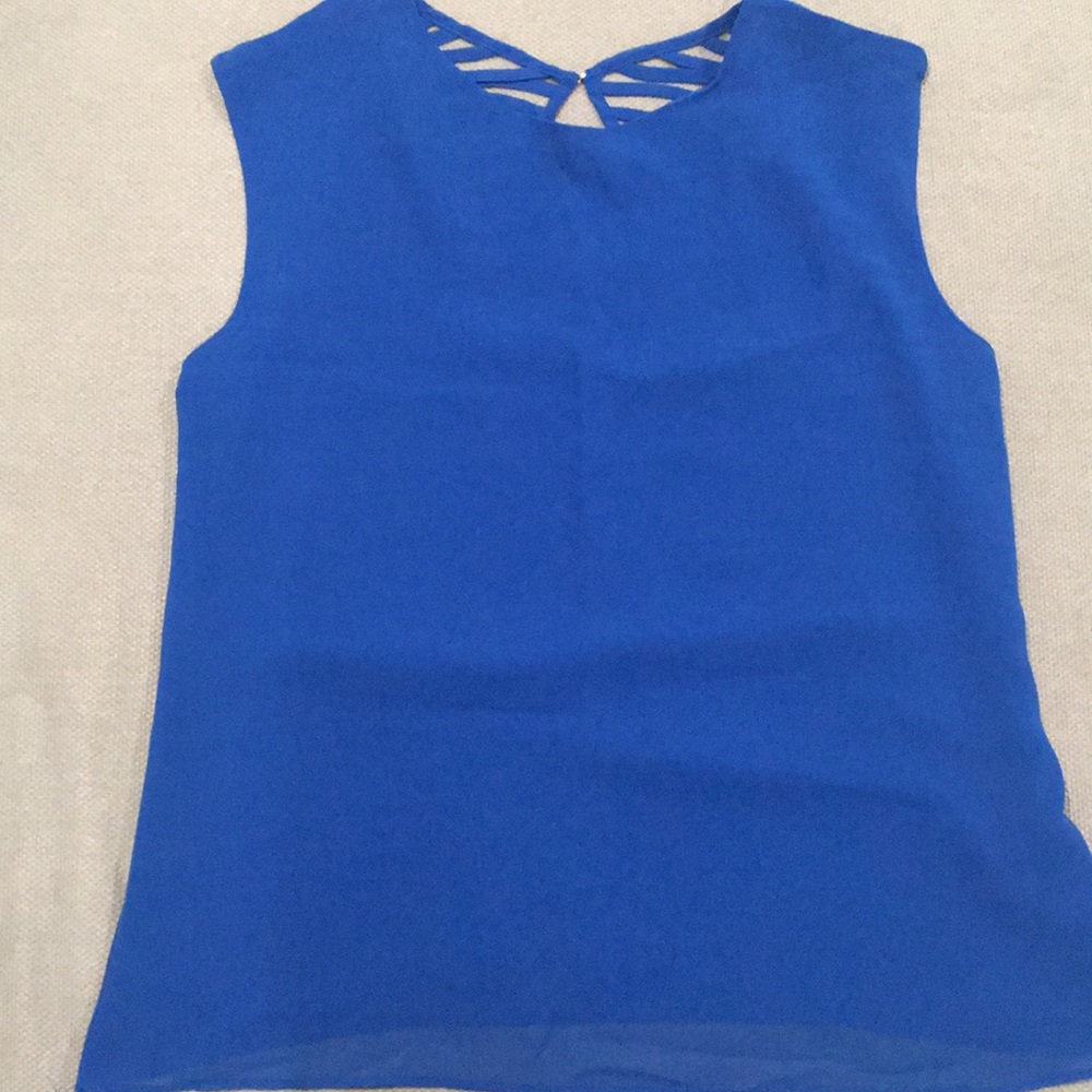 Sleeveless blouse